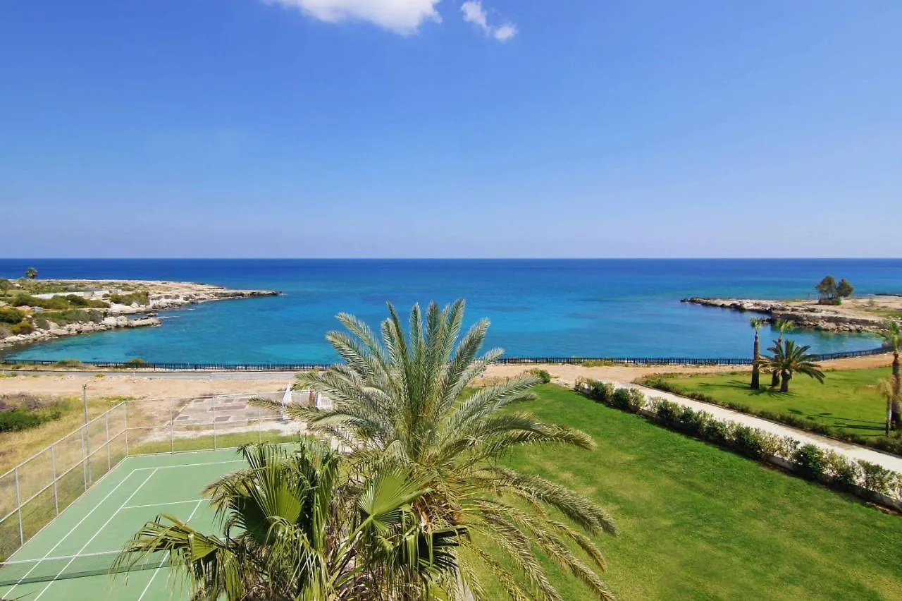 Meryl - Coralli Beachfront Apartment Protaras