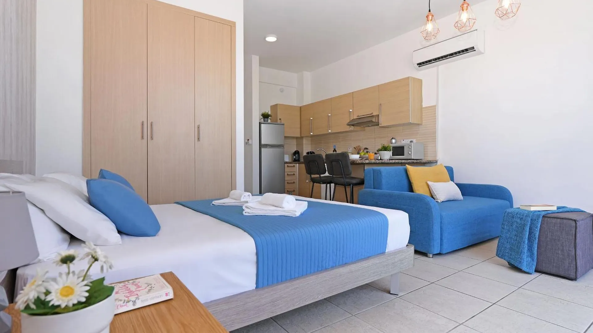 Meryl - Coralli Beachfront Apartment Protaras