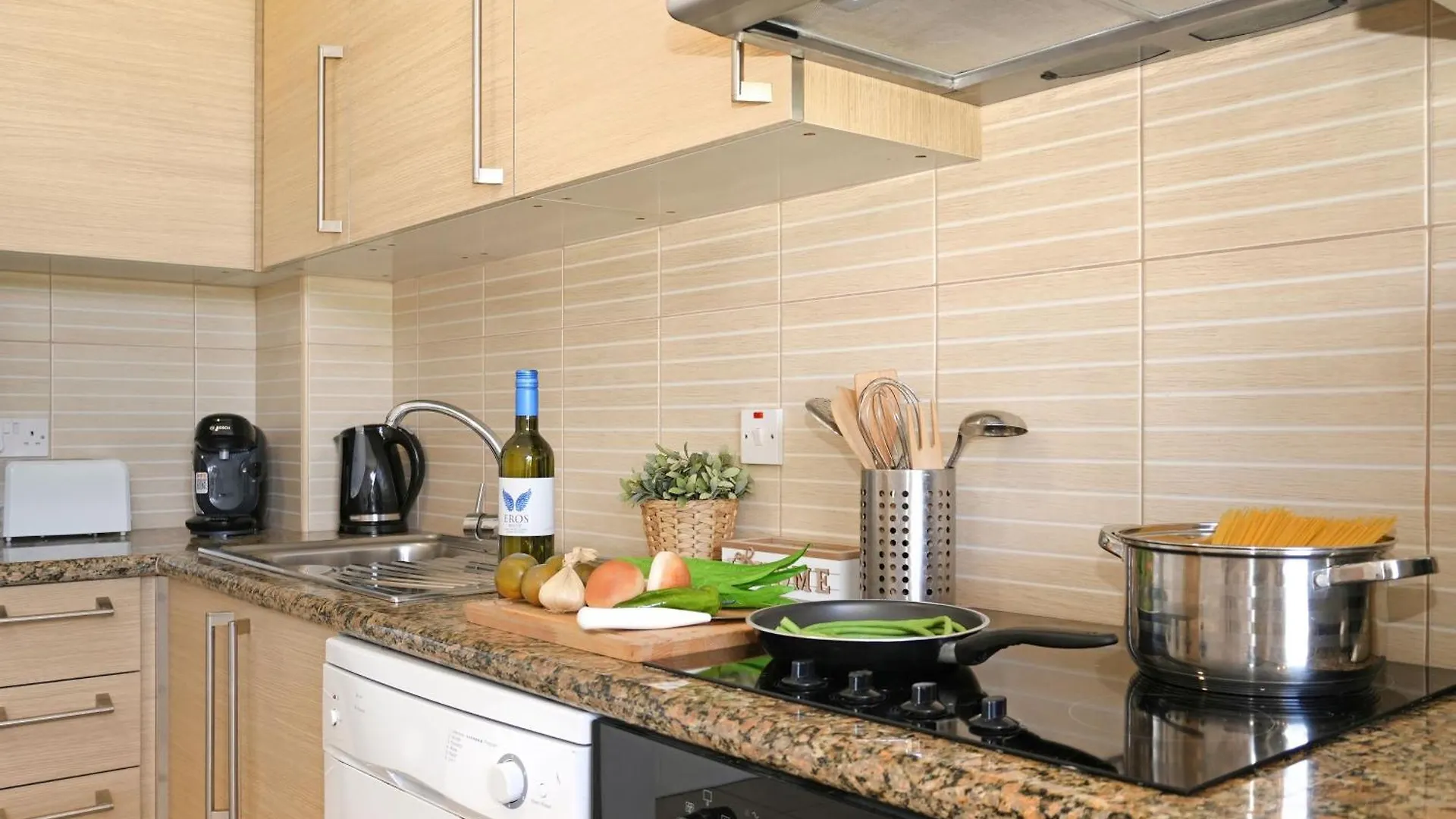 Dom wakacyjny Meryl - Coralli Beachfront Apartment Protaras Cypr