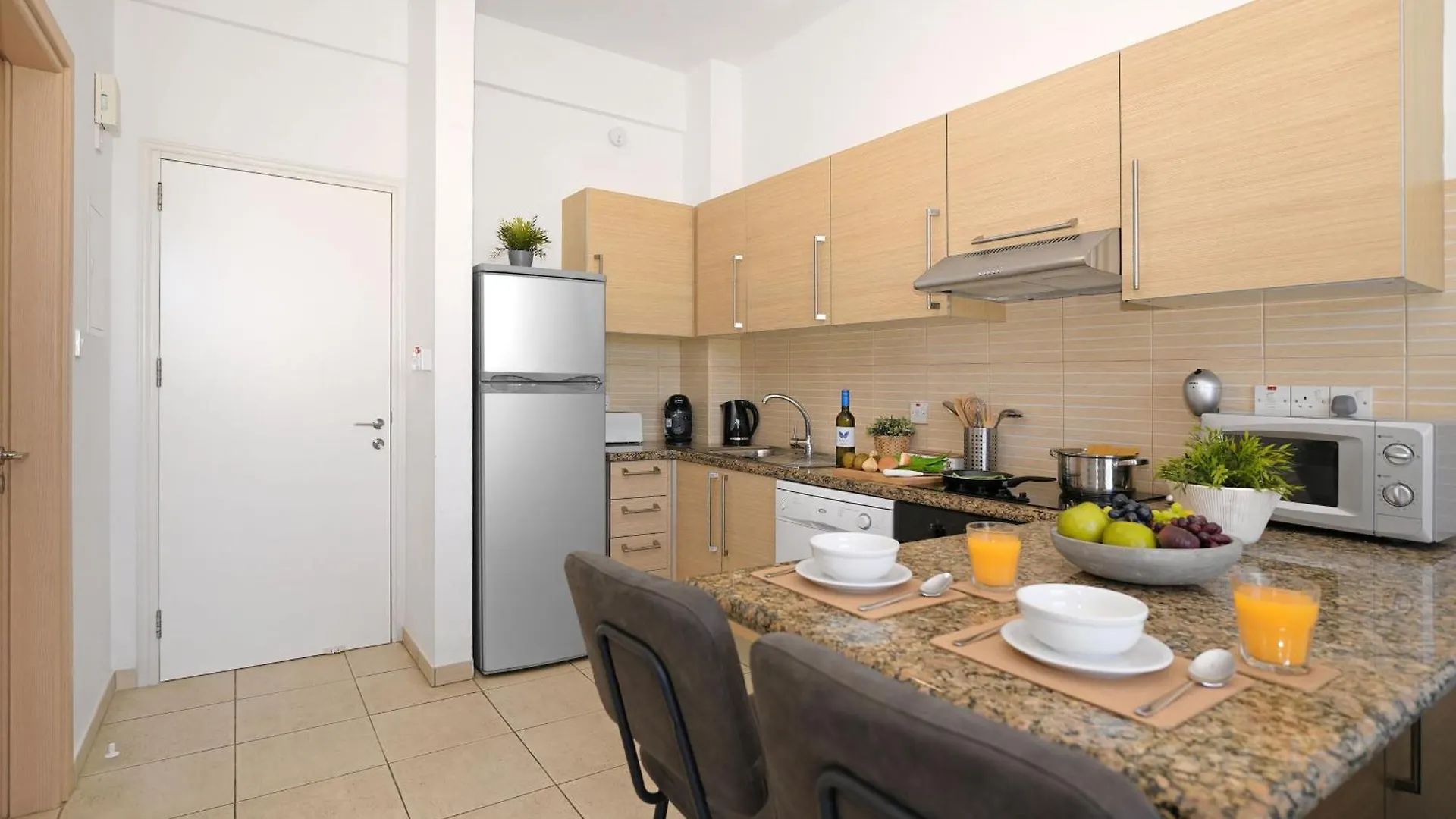 Meryl - Coralli Beachfront Apartment Protaras Cypr